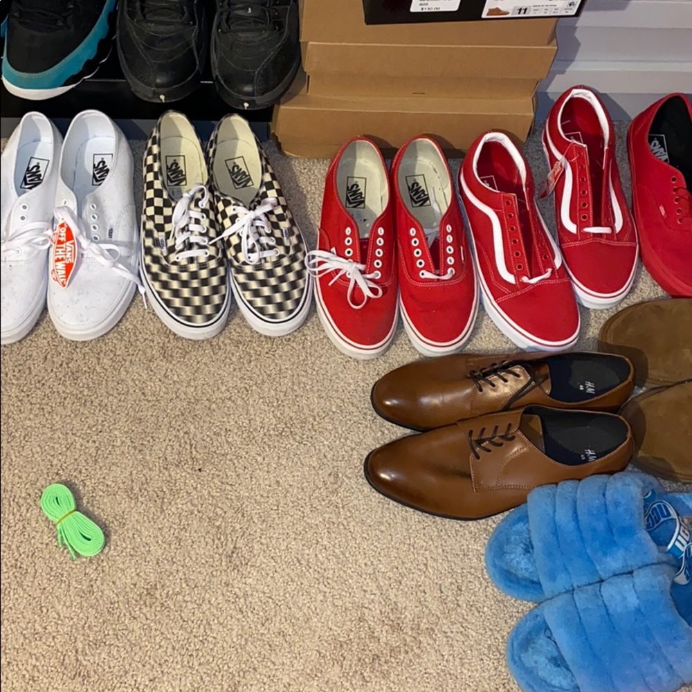 SHOES ALL TYPES - Picture 5 of 8
